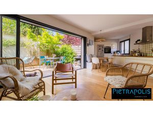 Maison d'architecte et stationnement à la Croix-Rousse