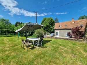 HAUTE-VIENNE ? Belle maison de 3 chambres  entièrement rénovée et présentée avec soin  sit