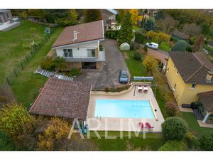 RARE MONTLUEL VILLE HAUTE. VILLA 173m2 au sol. Vue. terrain.