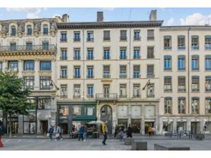Bureaux à louer en plein coeur de la Presqu'ile!