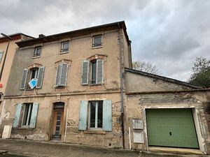 LEZOUX / Grande maison à vendre avec jardin proche du centre-ville !