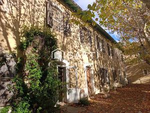 Ensemble immobilier  deux maisons plus divers bâtiments