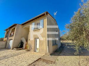 Villa Avec Dependances Sur Terrain A Saint-Gilles