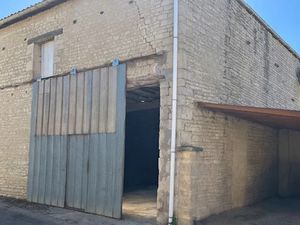 Vente maison 1 pièce 100 m² à Xambes (16330)  35 000 €