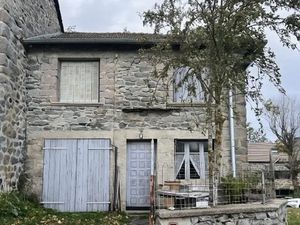 Vente maison 5 pièces 76 m² à Montusclat (43260)  75 000 €