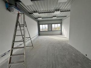 Location local d'activités BREST 96 m²