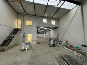 A LOUER - Entrepôt et bureaux à Sucy en brie proximité ZAC De Sucy