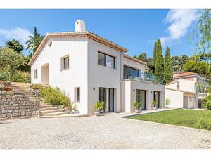 Antibes-Vallauris Brusquets Superbe villa provençale de 356m²