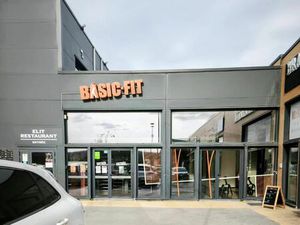 Vente commerce 3106 m² Marignane (13700)