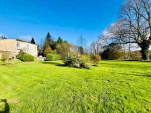 Vente maison 5 pièces 130 m² à Confolens (16500)  182 000 €