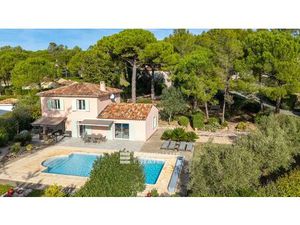 Achat Maison 5 pièces 132m² BAGNOLS EN FORET 83600