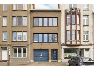 Ruime  instapklare gezinswoning met authentieke elementen in Berchem