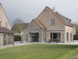 Gezinswoning met prachtig groen zicht in Bachte-Maria-Leerne.