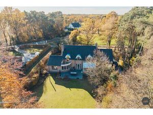 Ruime  energiezuinige villa met panoramisch zicht op groen