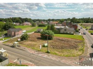 Gunstig gelegen bouwgrond van 7a 14ca voor een halfopen bebouwing.