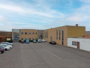 Industrieel gebouw te huur in Deerlijk