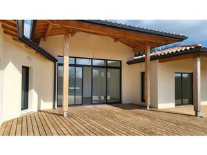 Maison contemporaine Prigonrieux près Bergerac 167 m2 sur parcelle de 5138 m² vue Dordogne