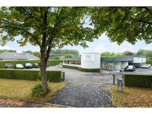 Multifunctioneel pand op toplocatie te Aalst.