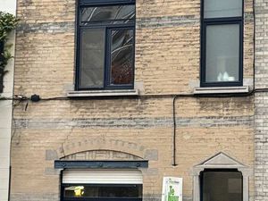 Instapklare woning met 3 slaapkamers en tuin te Roeselare