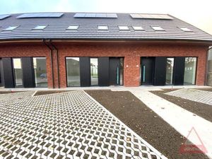 Zonnebeke – Nieuwbouwwoning met garage en 2 parkeerplaatsen