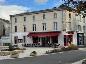Vente Immeuble à Coulonges-sur-l'Autize (79160) : à vendre / 169m² Coulonges-sur-l'Autize