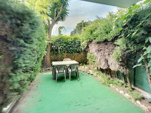 STUDIO EN REZ DE JARDIN