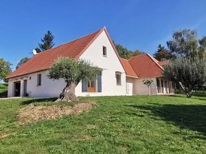 Vente maison 7 pièces 162 m² à Saint-Yrieix-la-Perche (87500)  337 920 €