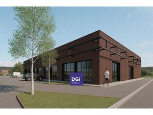 Exclusivité. En bordure de départementale■A Langlade  secteur en plein essor de la Vaunage