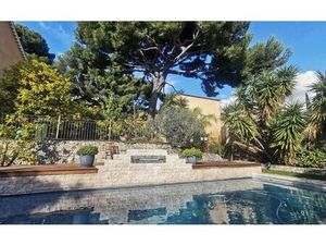 Maison Toulon 172 m² T-5 à vendre  748 000 €