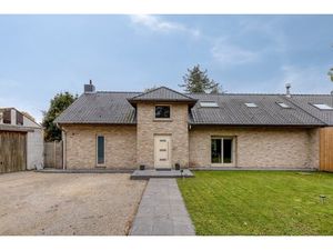 Huis te koop in Waregem met 4 slaapkamers