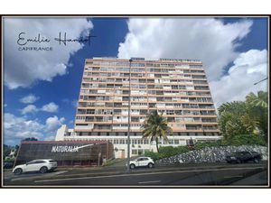 Local professionnel à louer FORT DE FRANCE 3 pièce(s) 61m2 1 200€/mois HT/HC