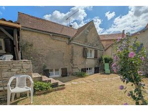 Pied à terre en pierre