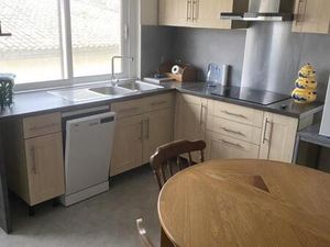 Location appartement 1 pièce 31 m² à Saint-Denis-de-Pile (33910)