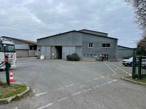 Vente commerce 5500 m² Chançay (37210)