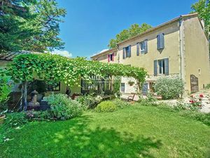 Vente maison 9 pièces 226 m² à Robion (84440)  599 000 €