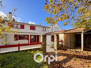 Vente maison 6 pièces 180 m² à Nantes (44000)  522 250 €