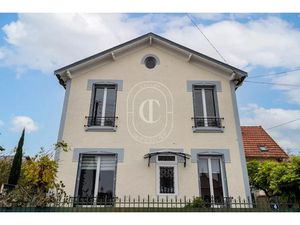 Vente maison 5 pièces 100 m² à Chatou (78400)  620 000 €