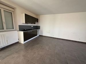 Location appartement 3 pièces 78.28 m² à Lons-le-Saunier (39000)  600 €