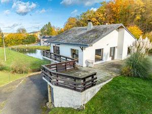 Plain-pied au calme avec vue sur campagne à Ny