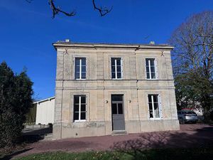 Propriété en pierre de 1900 ? Cadre bucolique et vue imprenable