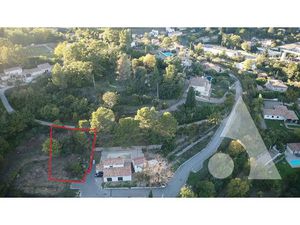 Terrain viabilisé à Draguignan   col de l'ange de 806 m² LOT 3  pour une maison de 120 9 m