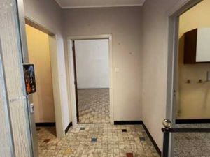 BEL APPARTEMENT AU REZ-DE-CHAUSSEE AVEC GARAGE