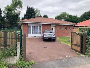 Belle Villa de Plain pied sur 18 ares 41 ca et garage.