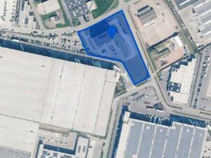 un terrain industriel stratégiquement situé avec des poss...