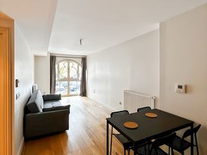 À louer  très bel appartement rénové en 2014  meublé et enti