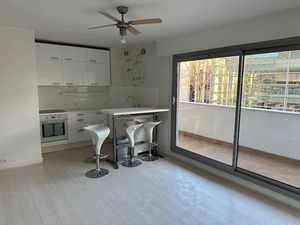 Location appartement 2 pièces 32.9 m² à Rueil-Malmaison (92500)  934 €