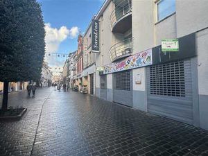 Uitstekend gelegen handelspand 150m²  met 137m² opslagruimte