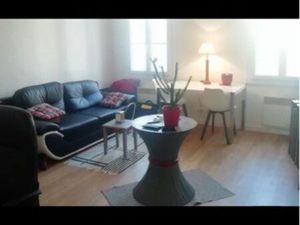 Appartement T2 56m2 traversant lumineux avec balcon