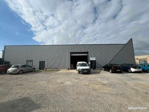 Location toiture entrepôt pour panneaux solaires