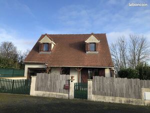 A louer maison spacieuse disposant de 4 pièces lumineuses  d'une cuisine équipée  d'une te